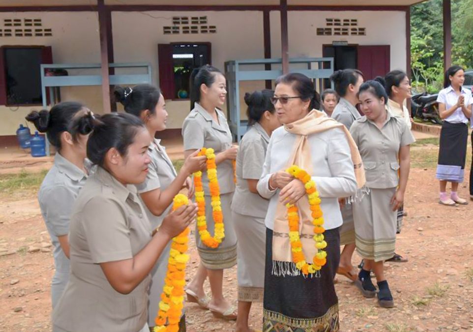 ປະທານ ສພຊ ຢ້ຽມຢາມປະຊາຊົນທີ່ໄດ້ຮັບຜົນກະທົບຈາກໄພທຳມະຊາດ