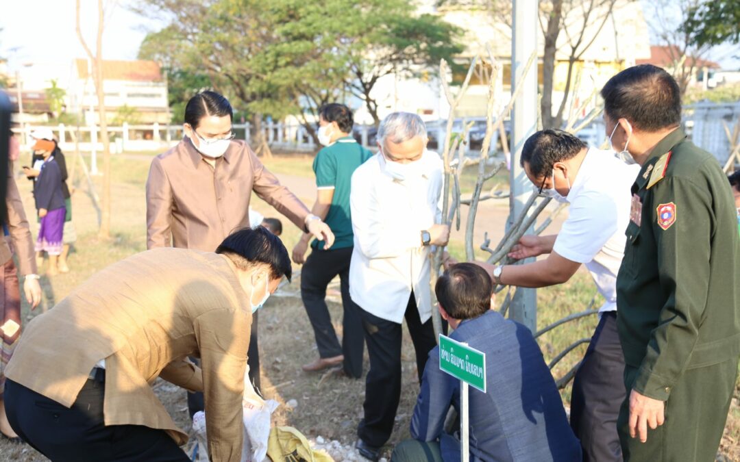 ຮອງປະທານສະພາແຫ່ງຊາດ ເຂົ້າຮ່ວມພິທີເປີດໂຄງການປັບປຸງສະພາບແວດລ້ອມສີຂຽວຕາມເສັ້ນທາງຫຼວງ ແລະ ສວນສາທາລະນະໃນນະຄອນປາກເຊ