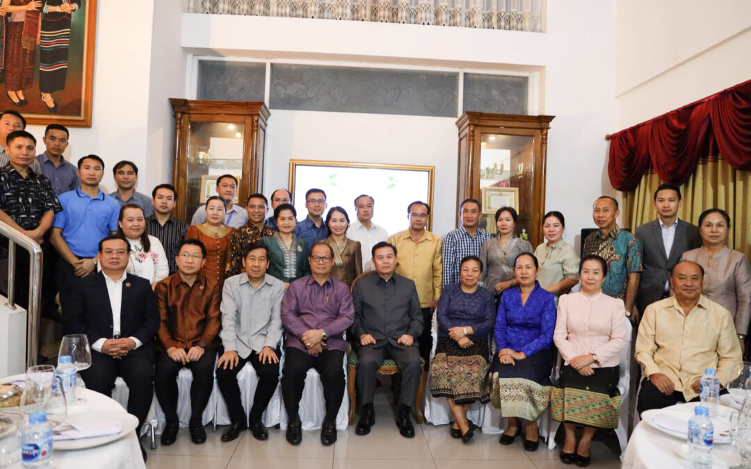 ປະທານສະພາແຫ່ງຊາດ ແຫ່ງ ສປປ ລາວ ຢ້ຽມຢາມ ແລະ ພົບປະຢູ່ສະຖາເອກອັກຄະລັດຖະທູດລາວ ປະຈໍາ ນະຄອນຫຼວງຈາກາຕາ.
