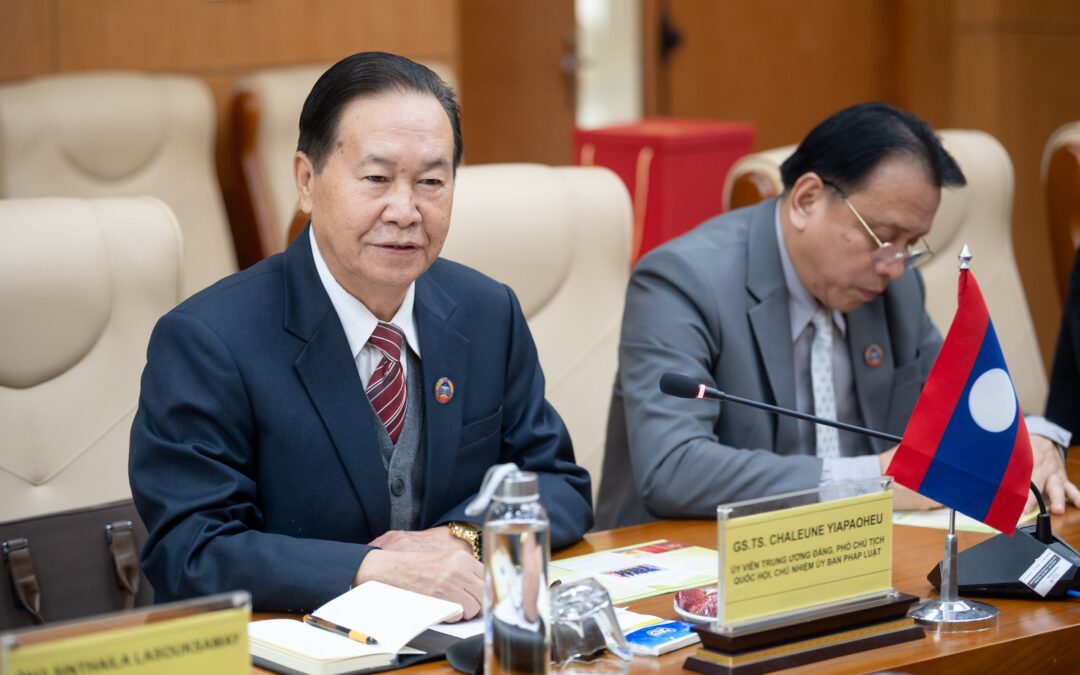 ຮອງປະທານສະພາແຫ່ງຊາດລາວ ຢ້ຽມຢາມ ແລະ ເຮັດວຽກກັບສະຖາບັນຄົ້ນຄວ້ານິຕິບັນຍັດສະພາແຫ່ງຊາດຫວຽດນາມ