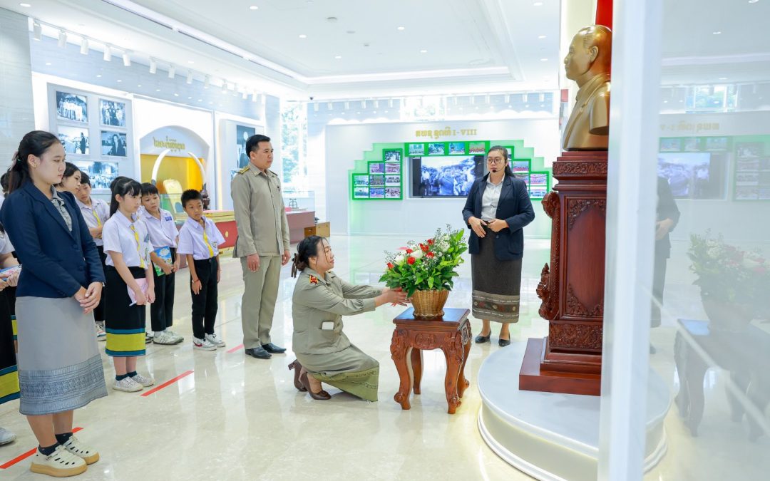 ໂຮງຮຽນແສງອາທິດ ຢ້ຽມຊົມຫ້ອງມູນເຊື້ອ ແລະ ຫ້ອງປະຊຸມໃຫຍ່ສະພາແຫ່ງຊາດ