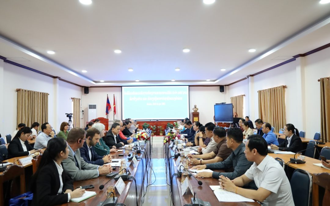 ຮອງປະທານສະພາປະຊາຊົນແຂວງຄຳມ່ວນ ຕ້ອນຮັບການເຂົ້າຢ້ຽມຢາມ ແລະ ເຮັດວຽກຂອງຄະນະທີມງານສະຫະພາບເອີຣົບ ປະຈຳ ສປປ ລາວ