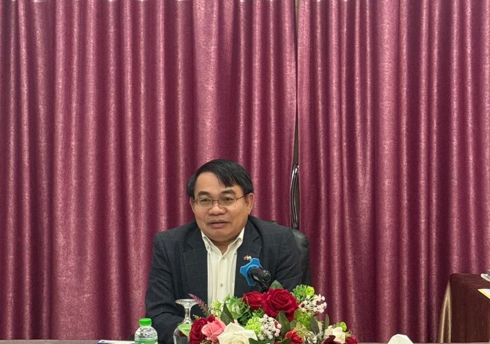 ຫາລືການປະມວນເອກະສານການເຄື່ອນໄຫວວຽກງານຕ່າງປະເທດ