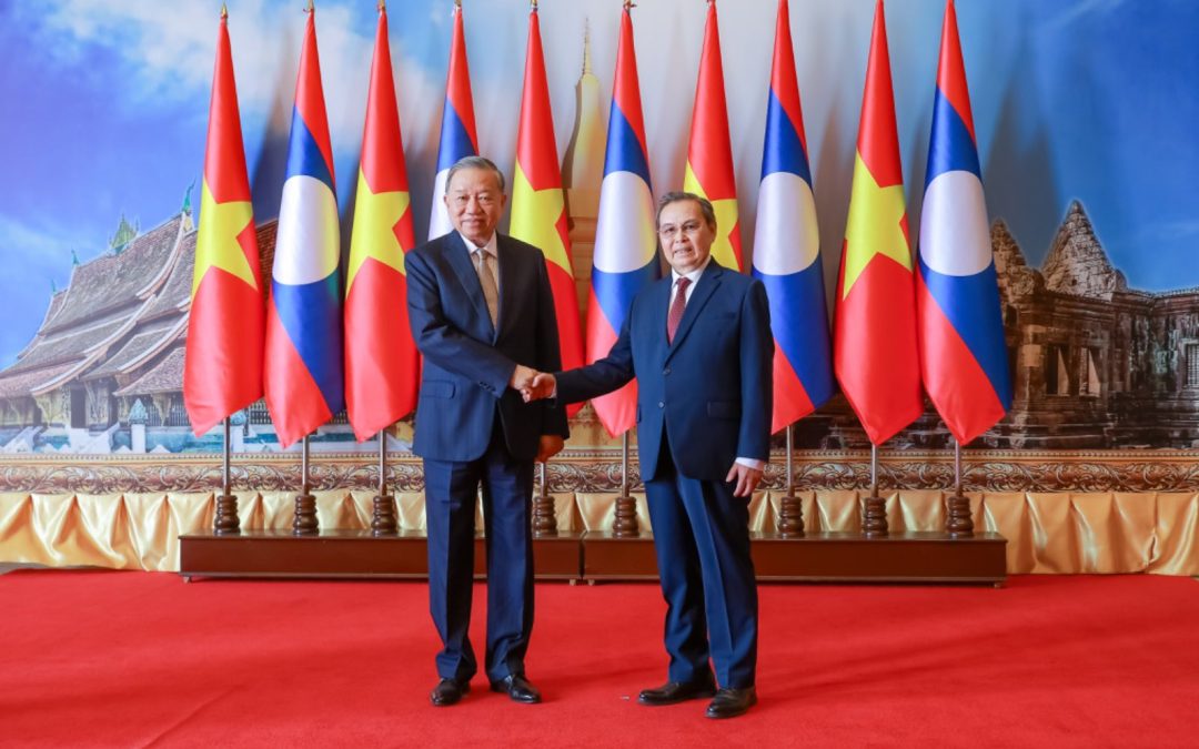 ປະທານສະພາແຫ່ງຊາດລາວ ພົບປະເລຂາທິການໃຫຍ່ພັກກອມມູນິດຫວຽດນາມ