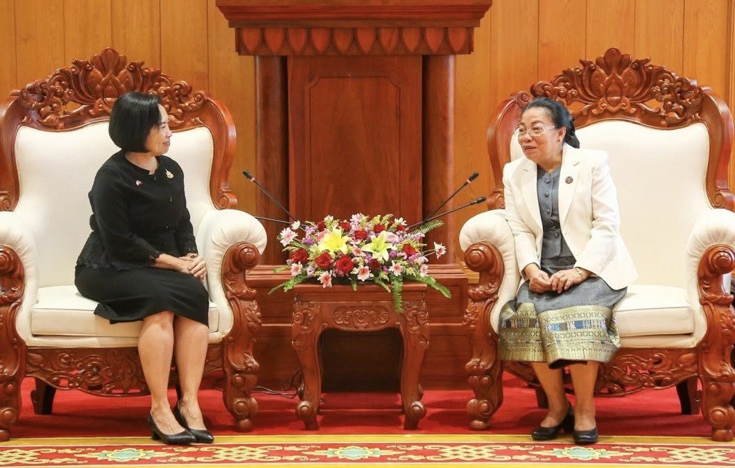 ຮອງປະທານສະພາແຫ່ງຊາດ ຕ້ອນຮັບການເຂົ້າຢ້ຽມຂໍ່ານັບຂອງທູດໄທ ປະຈຳ ສປປລາວ