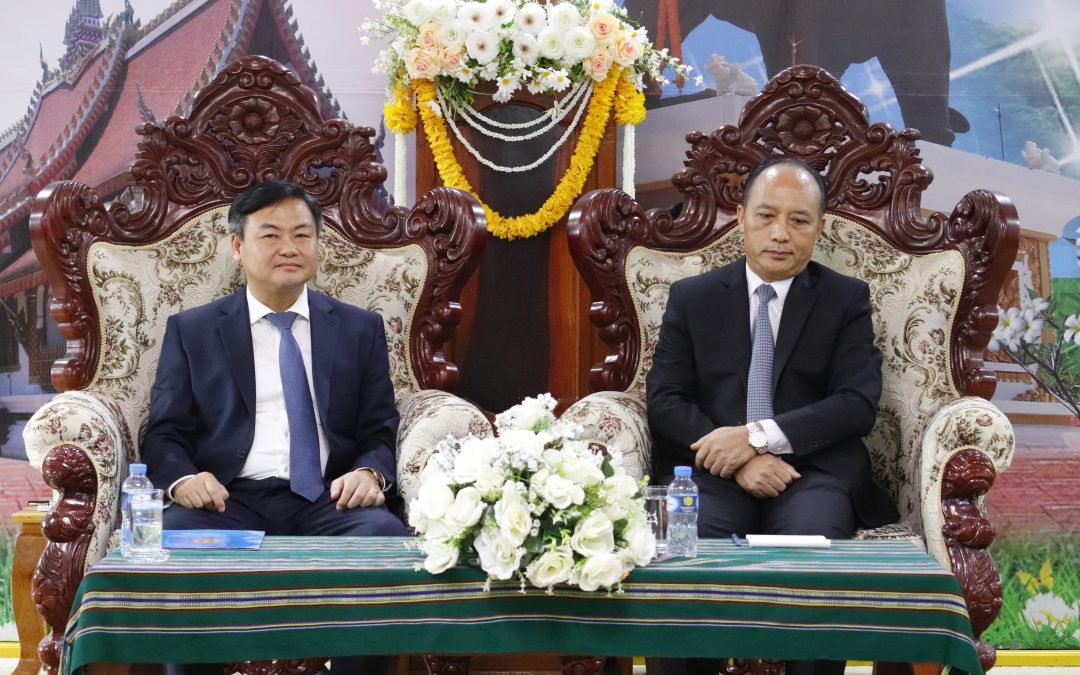 ປະທານສະພາປະຊາຊົນແຂວງອັດຕະປື ຕ້ອນຮັບຄະນະສະພາປະຊາຊົນ ແຂວງດັກລັກ ສສ ຫວຽດນາມ.