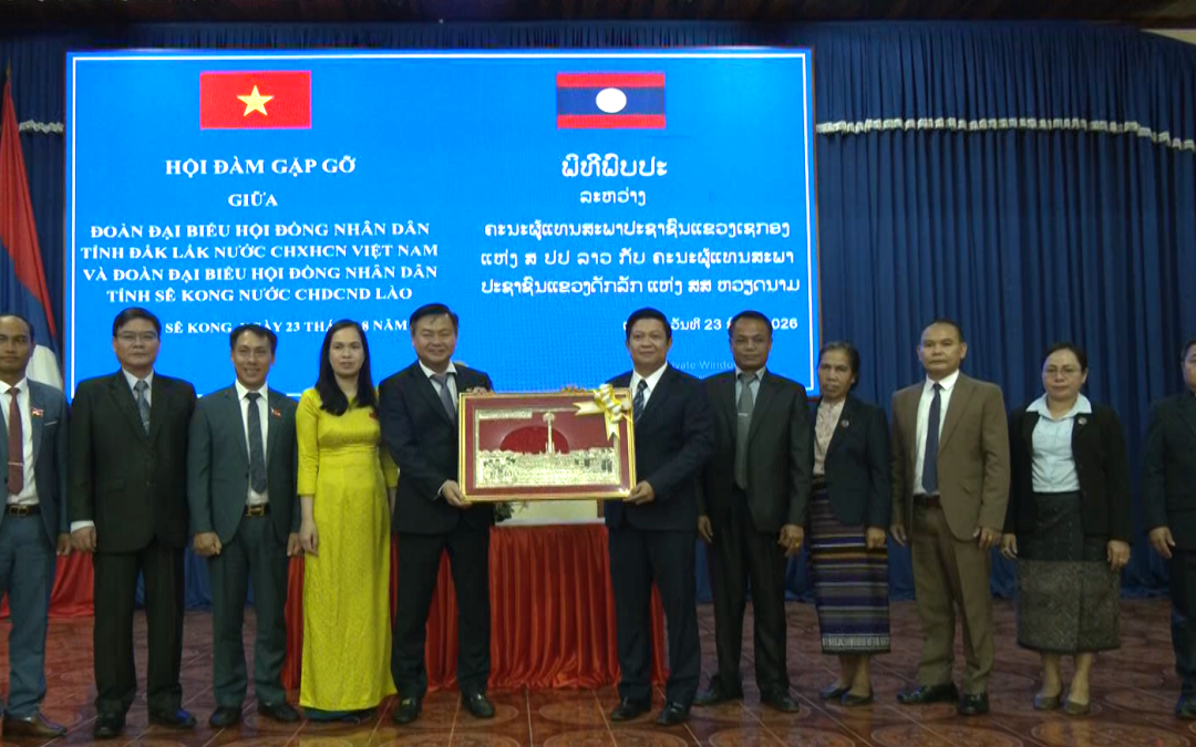 ສະພາປະຊາຊົນແຂວງ ເຊກອງ-ດັກລັກ ຮັດແໜ້ນສາຍພົວພັນມິດຕະພາບ